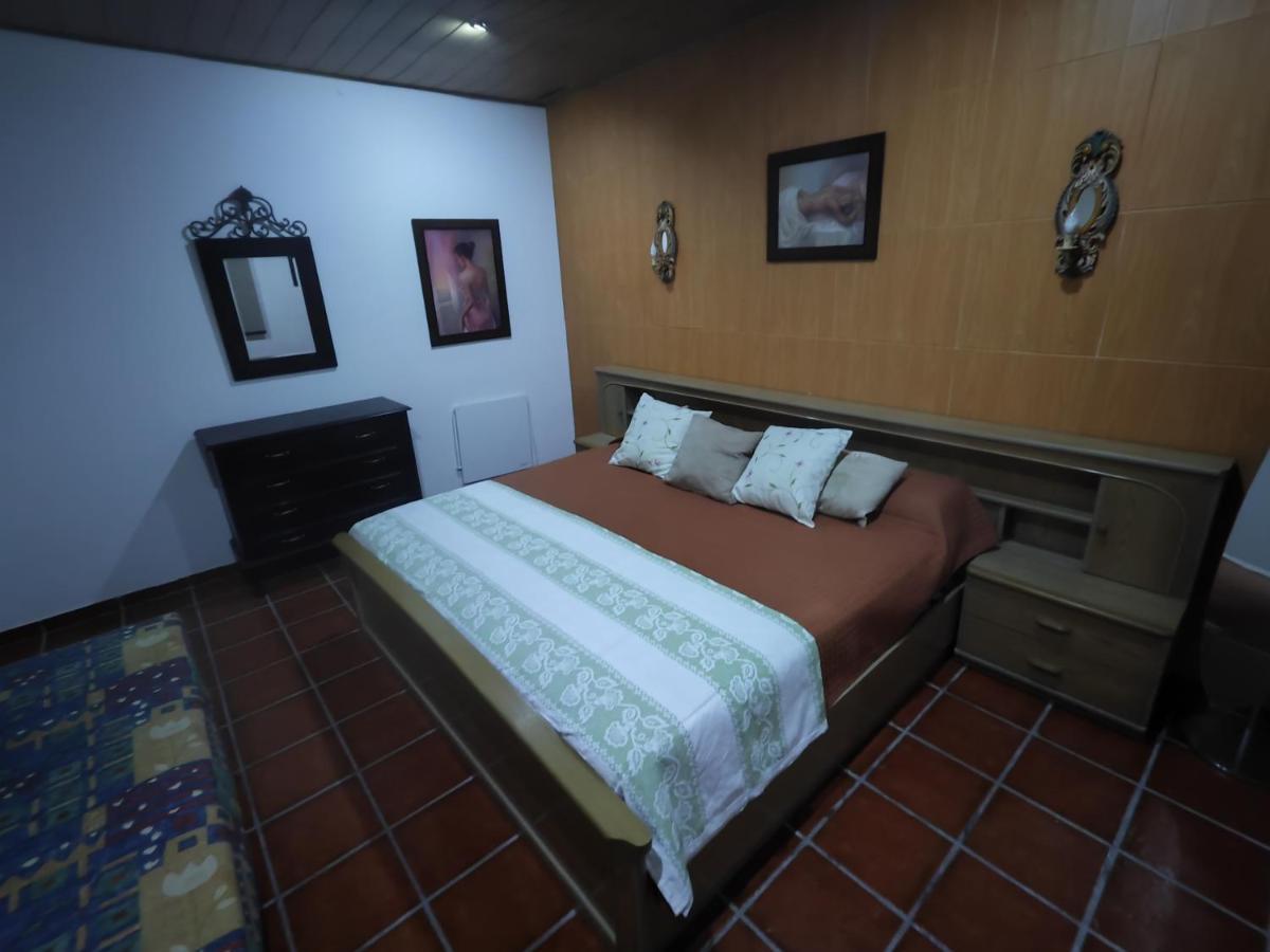הוילה אלבופיירה Casa Antiquada מראה חיצוני תמונה